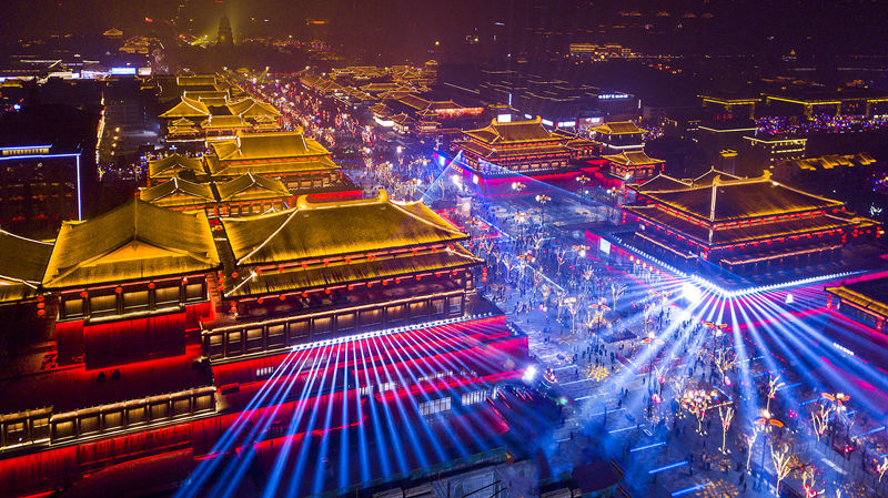 大唐不夜城景區(qū)夜景。曲江文旅股份供圖