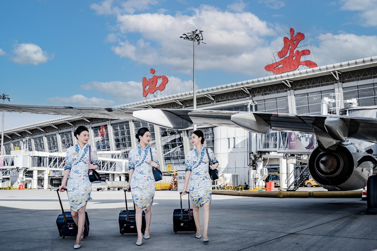 長(zhǎng)安航空空乘、地服人員全面換裝“海天祥云”制服