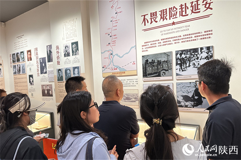 “我要去延安——抗戰(zhàn)時期愛國青年的時代抉擇”主題展覽在八路軍西安辦事處紀念館開幕。人民網記者 李志強攝